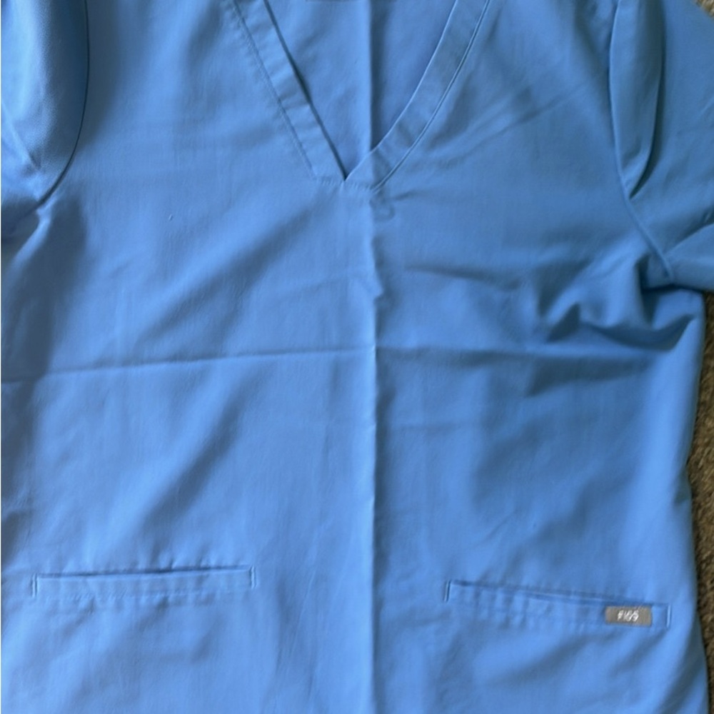 Figs Women's Ceil Blue Scrub Top